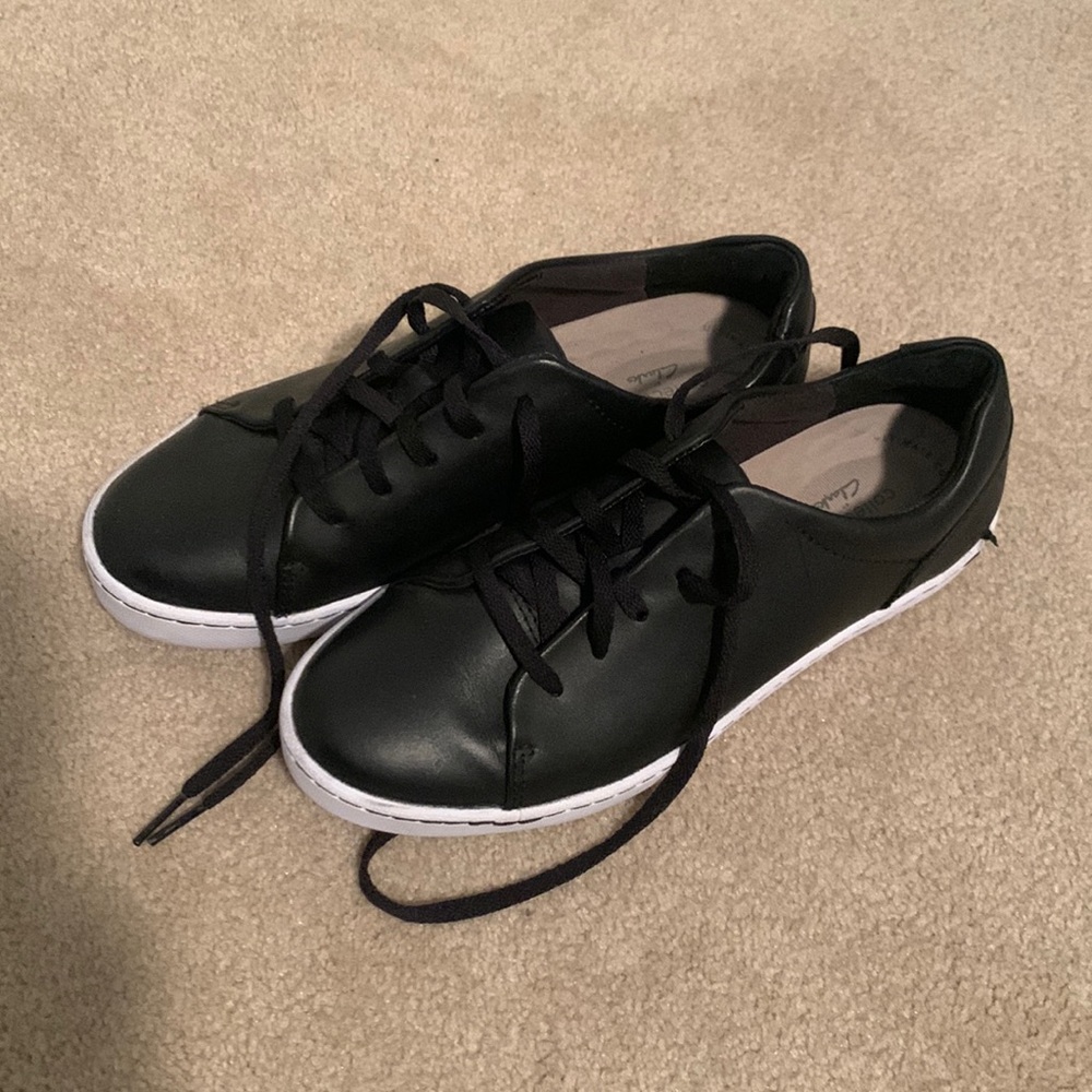 black clarkes